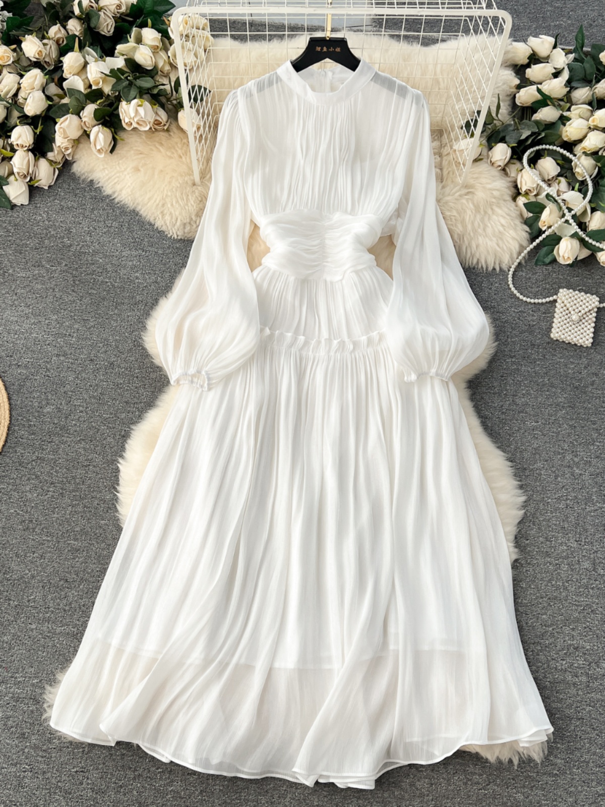 High end dress for women in early spring 2024, new style with a stand up collar, heart mechanism, pleated waist, long style, bubble sleeve dress High end dress for women in early spring 2024, new style with a stand up collar, heart mechanism, pleated waist, long style, bubble sleeve dress