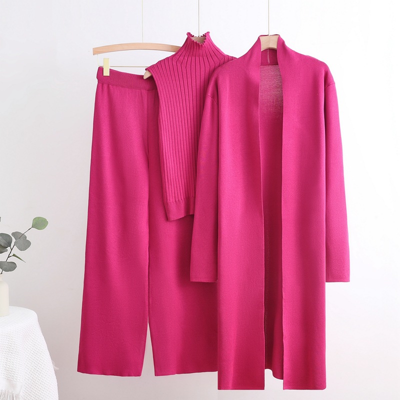 Autumn and winter goddess style long windbreaker, high neck, inner vest, sweater, elastic waist, wide leg pants, knitted three piece set Autumn and winter goddess style long windbreaker, high neck, inner vest, sweater, elastic waist, wide leg pants, knitted three piece set