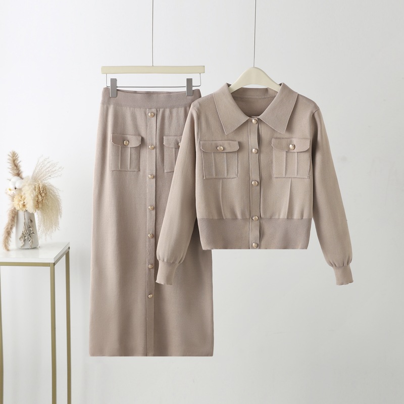 2024 Spring and Autumn Slim Knitted Small Fragrant Style Set for Women's Fashion, High Grade, Light Mature, Hip Wrapping Two Piece Set