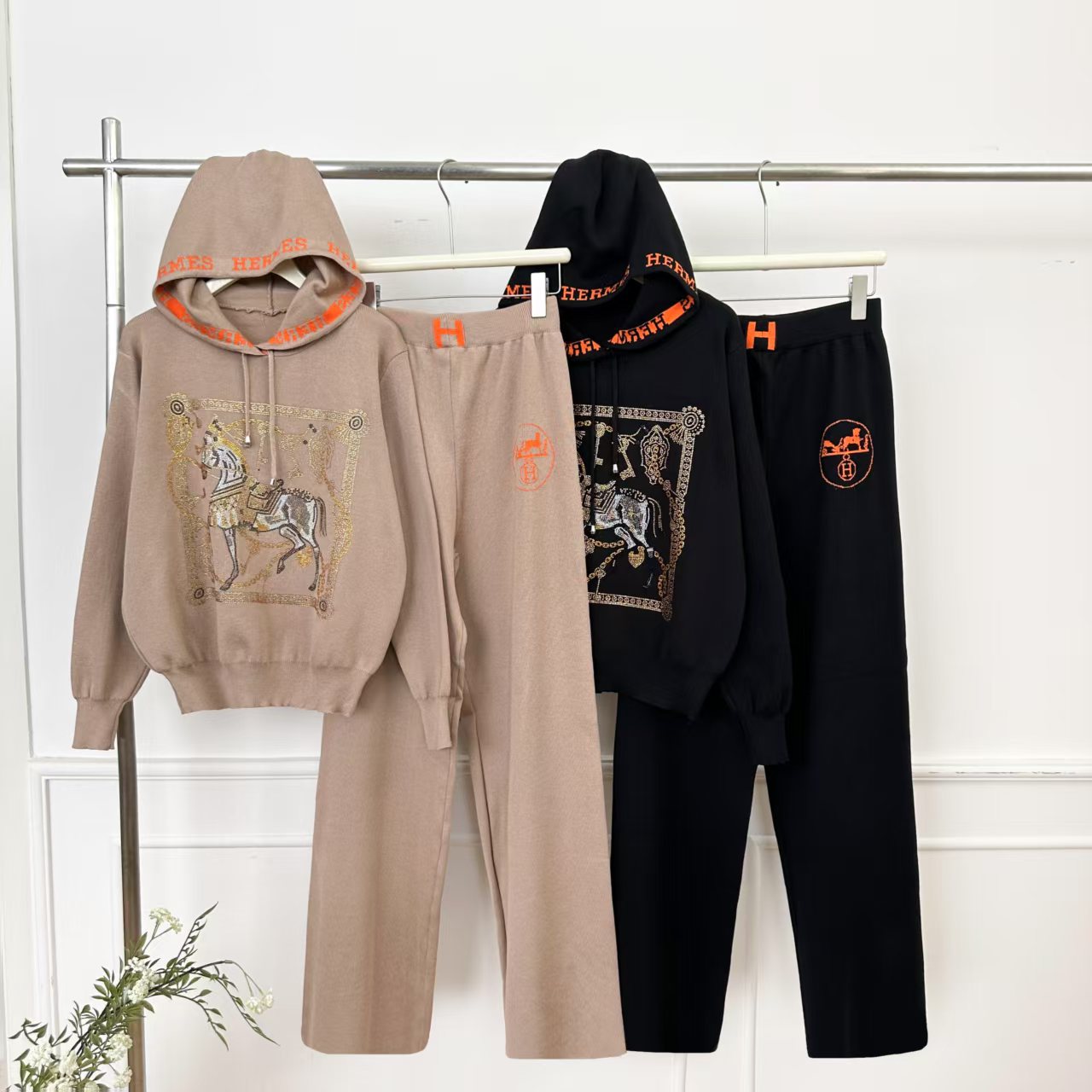 Foreign Trade 2025 New European and American High end Hooded Knitted Heavy Industry Pony Hot Diamond Top Wide Leg Pants Two Piece Set for Women