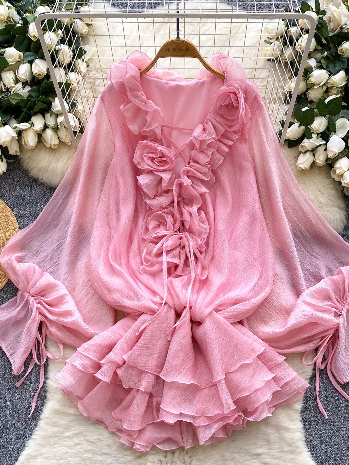 European and American high-end lantern sleeve dress, women's summer lotus leaf edge three-dimensional flower strap design, unique and beautiful short skirt