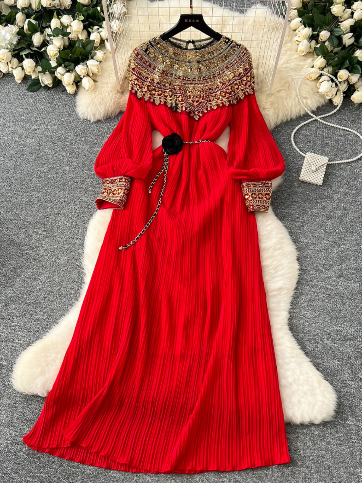 High end women's temperament dress 2024 winter heavy industry nail bead sequin loose waist long pleated dress dress