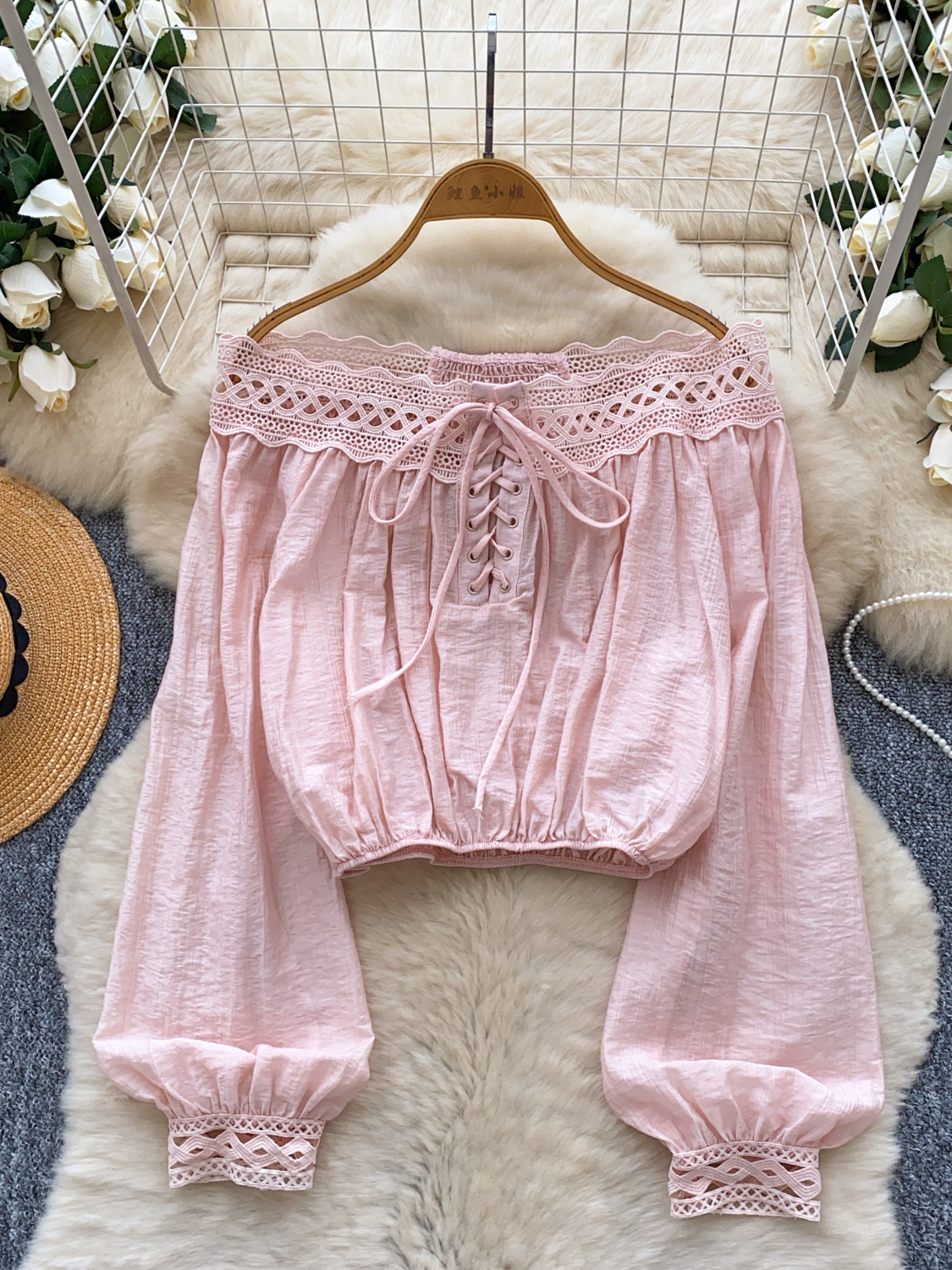 Design Heart Machine One Shoulder Long Sleeve Shirt for Women Autumn Heart Machine Lace Collar Lace Splicing Waist Short Top Trendy