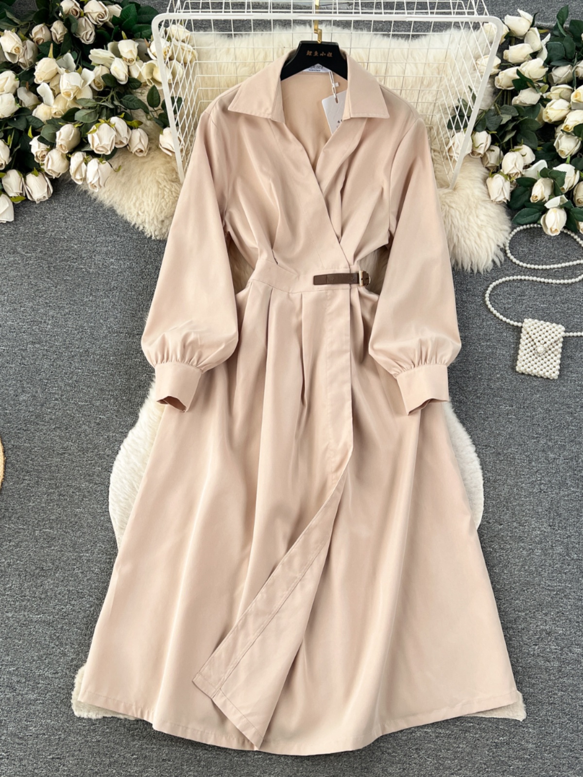 Medium length dress for women with high-end temperament, elegant lapel coat, women's design sense, niche waist cinching workwear skirt