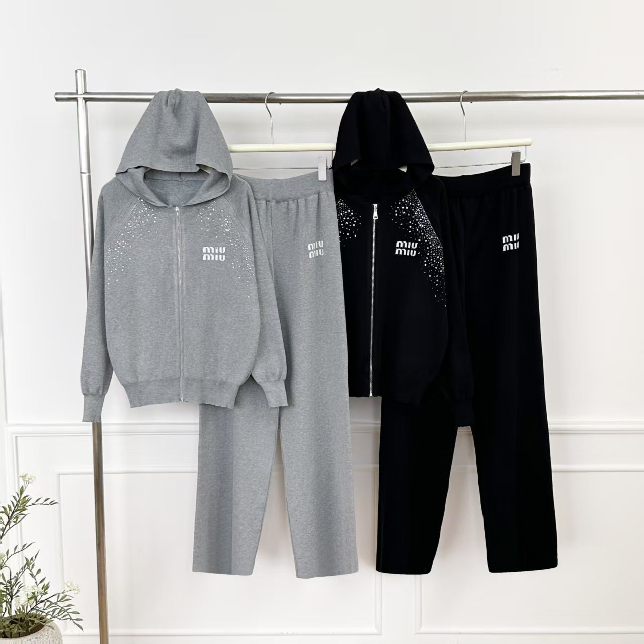 Cross border 2025 hooded style fashionable letter new embroidery casual zipper knitted jacket wide leg pants two-piece set