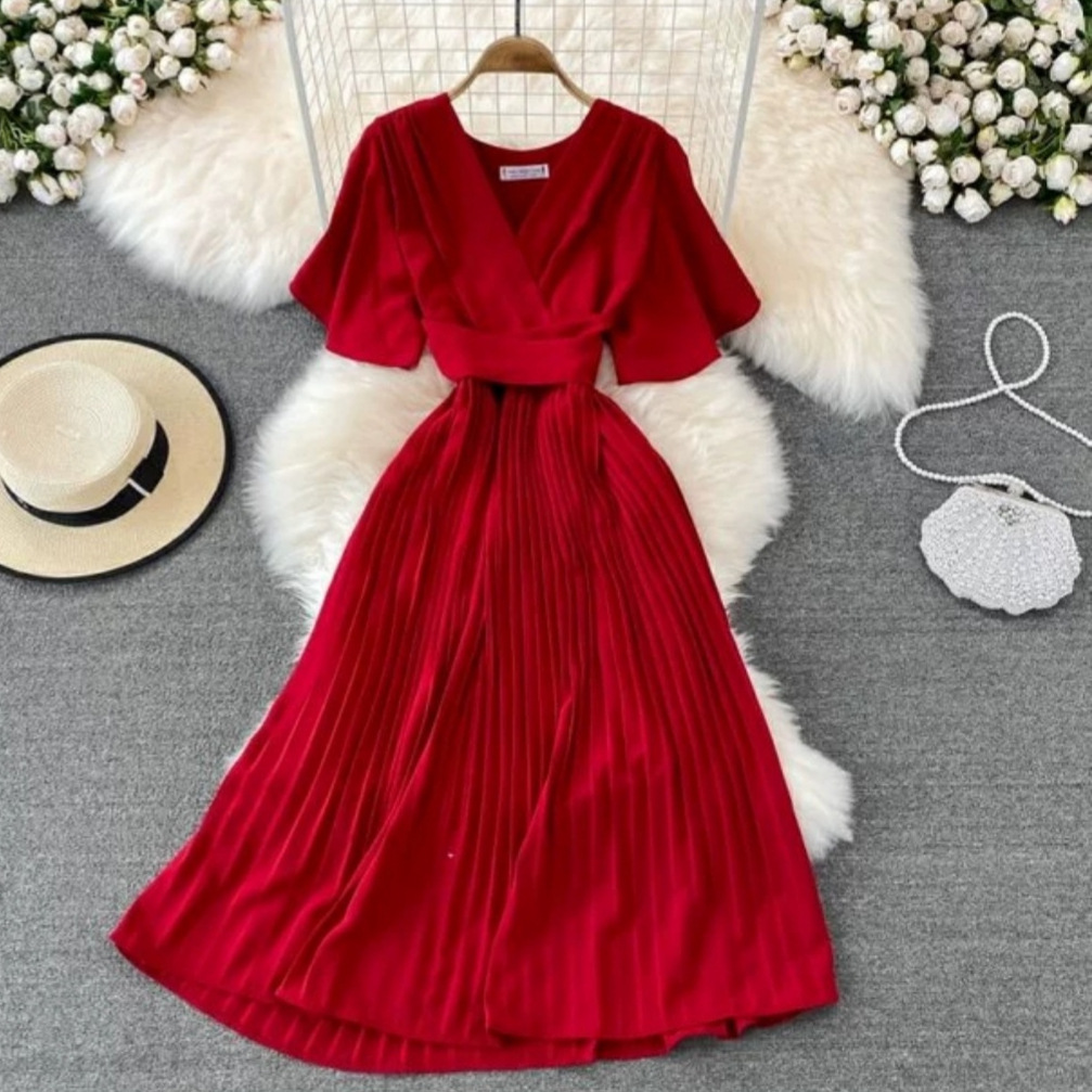 Summer new V-neck short sleeved dress with over the knee slimming and pleated style, suitable for ladies with a cinched waist and lace up big hem, mid length skirt