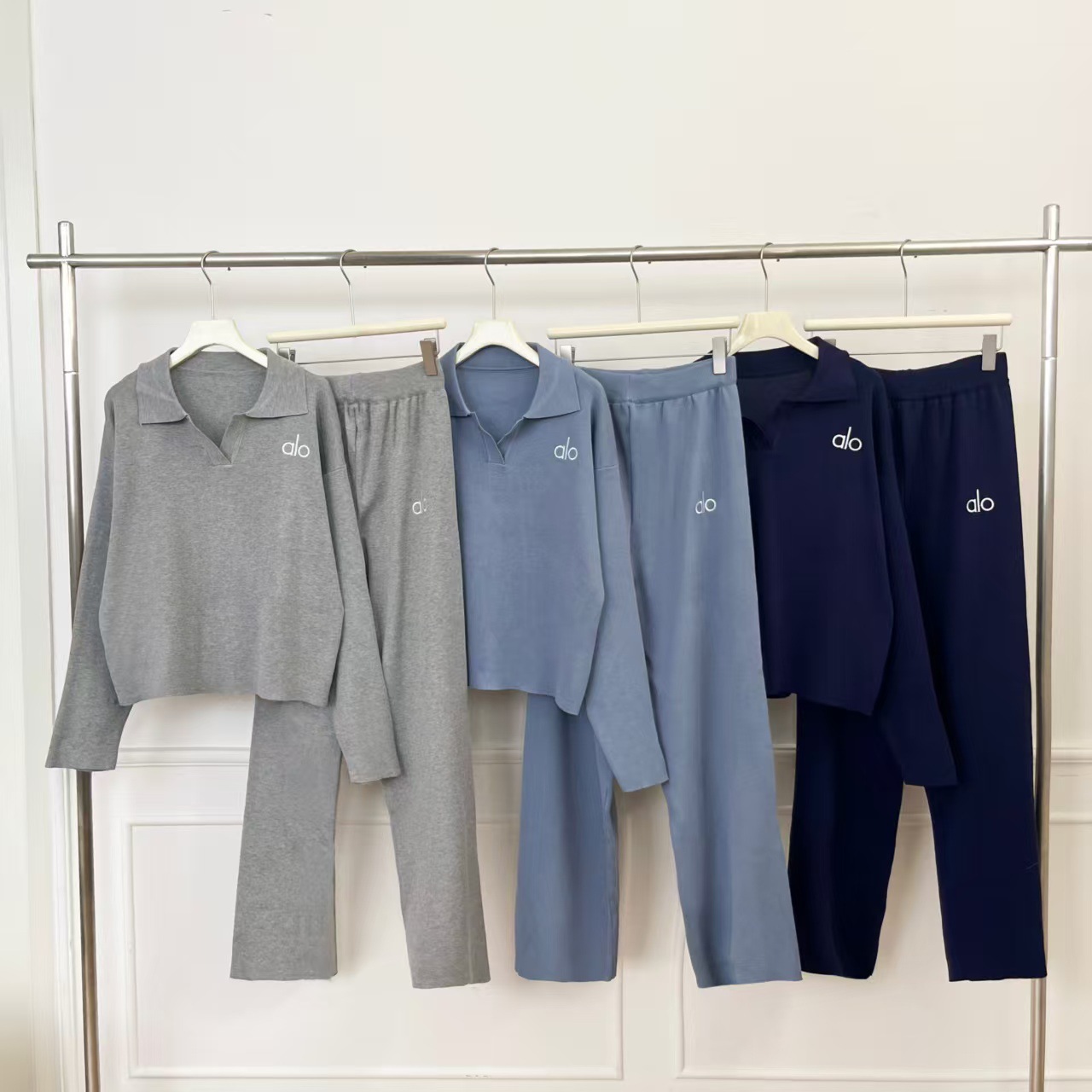 Cross border 2025 Spring and Autumn New Polo Collar Collar Knitted Casual Top High Waist Wide Leg Pants Women's Two Piece Set Cross border 2025 Spring and Autumn New Polo Collar Collar Knitted Casual Top High Waist Wide Leg Pants Women's Two Piece Set