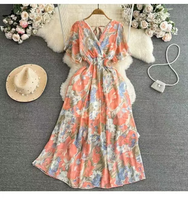 Cross border 2023 new seaside vacation dress for women in spring and autumn 2022 new sexy V-neck waist slimming and long style Cross border 2023 new seaside vacation dress for women in spring and autumn 2022 new sexy V-neck waist slimming and long style