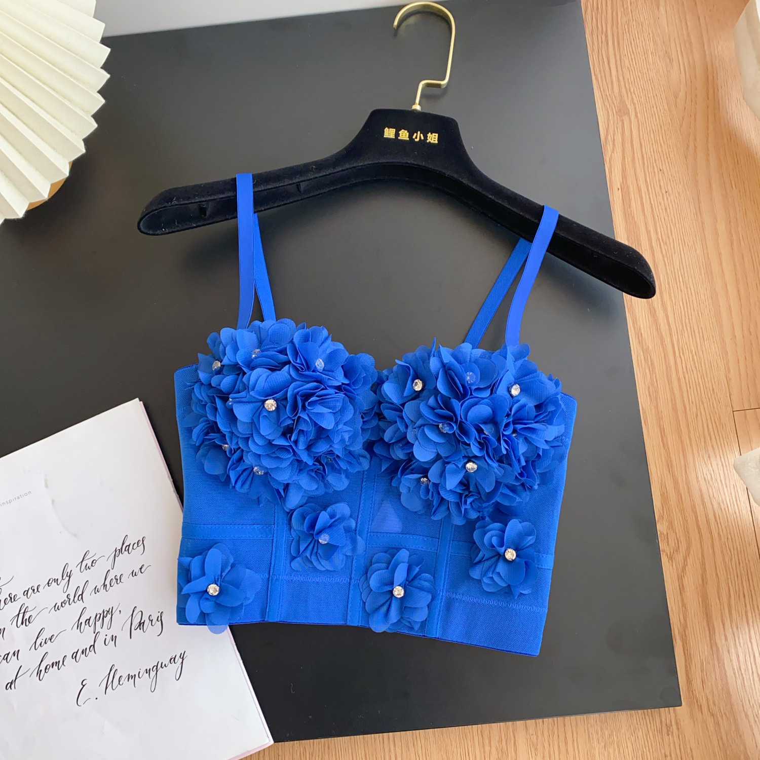 Internet celebrity Instagram new French sweet three-dimensional flower tank top, women's pure desire style, high-end feeling, strapless short top Internet celebrity Instagram new French sweet three-dimensional flower tank top, women's pure desire style, high-end feeling, strapless short top