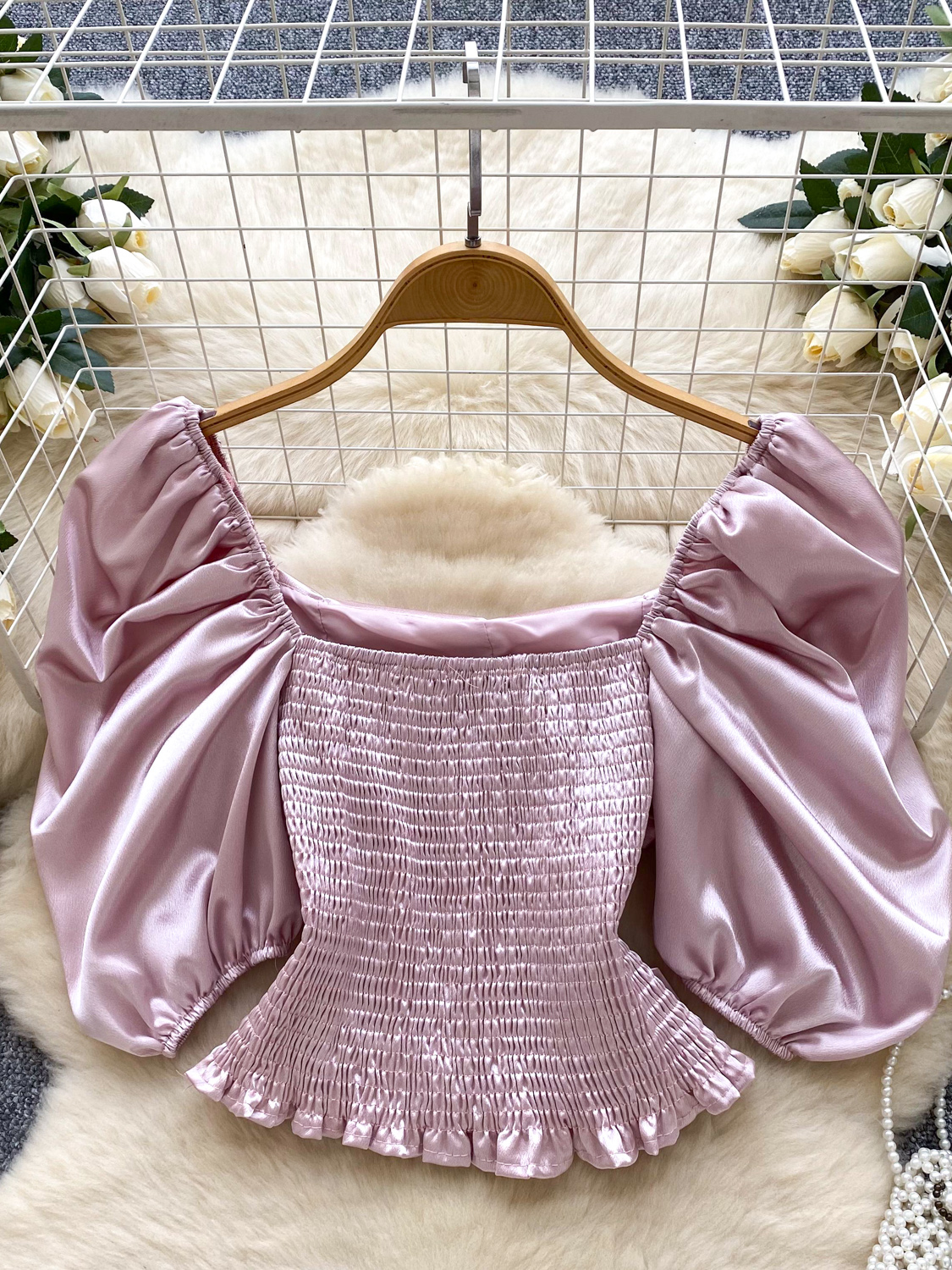 Light luxury European and American style satin like one shoulder bubble sleeve shirt for women in summer, pleated slim fit, chic top, trendy Light luxury European and American style satin like one shoulder bubble sleeve shirt for women in summer, pleated slim fit, chic top, trendy