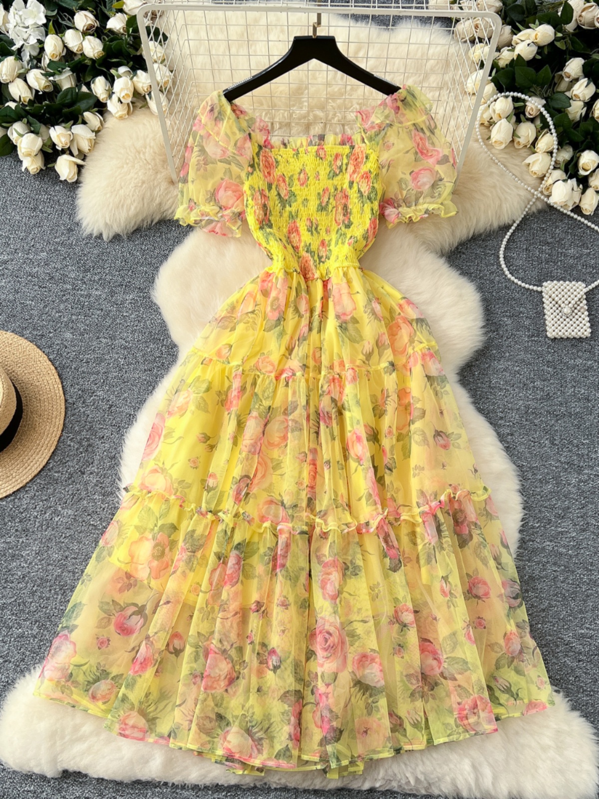 Tea break retro French gentle style floral chiffon dress for women with a cinched waist and a one shoulder puff sleeve mesh skirt Tea break retro French gentle style floral chiffon dress for women with a cinched waist and a one shoulder puff sleeve mesh skirt