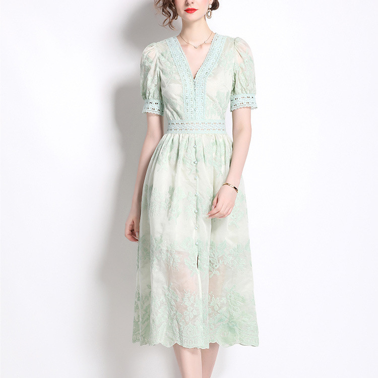 Summer French gentle heavy embroidery v zero bubble sleeve dress for women, new single breasted waist slimming long dress