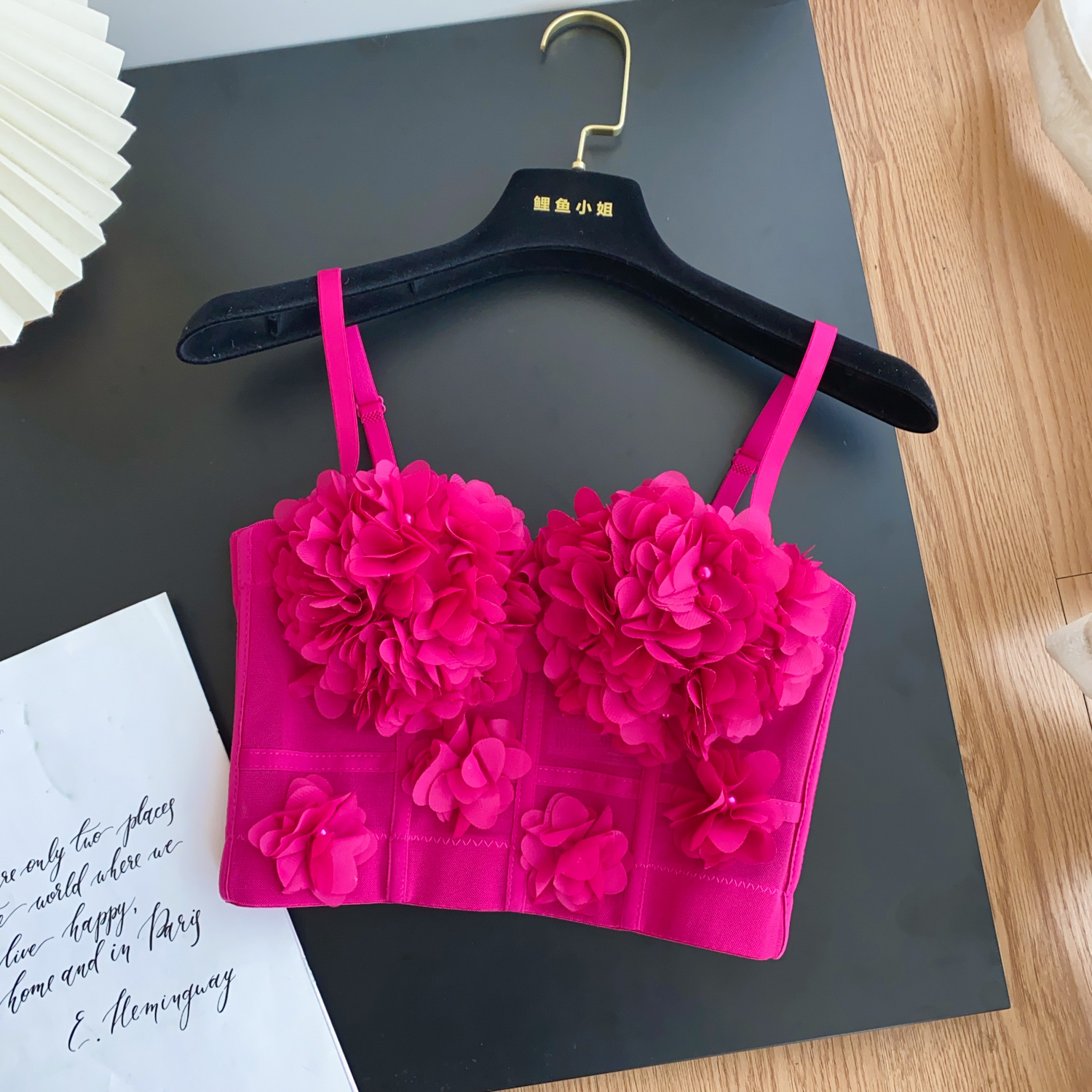 Internet celebrity Instagram new French sweet three-dimensional flower tank top, women's pure desire style, high-end feeling, strapless short top Internet celebrity Instagram new French sweet three-dimensional flower tank top, women's pure desire style, high-end feeling, strapless short top