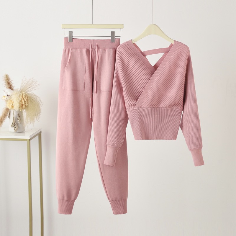 Retro Hong Kong style sexy slimming temperament fashion set for women's autumn 2023 new early autumn Korean knitted two-piece set