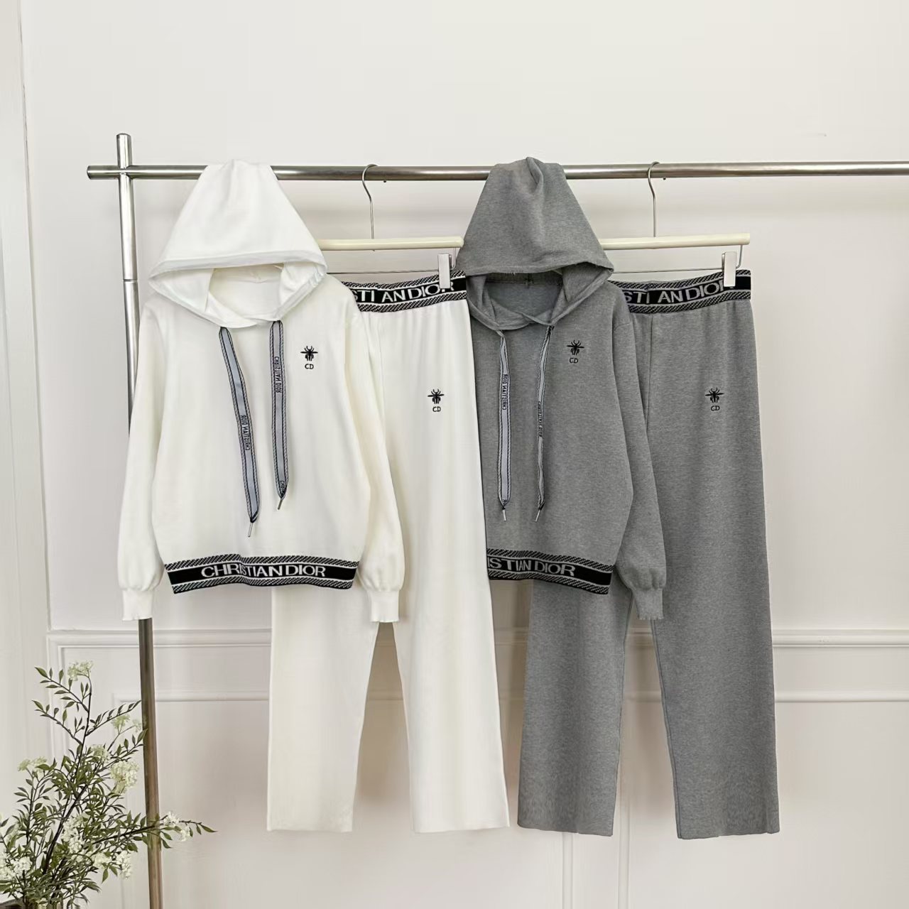 Cross border 2025 Spring and Autumn New Casual Hooded Knitted Top, Wide Leg Pants, Two Piece Set, Fashionable and Sporty Style Cross border 2025 Spring and Autumn New Casual Hooded Knitted Top, Wide Leg Pants, Two Piece Set, Fashionable and Sporty Style