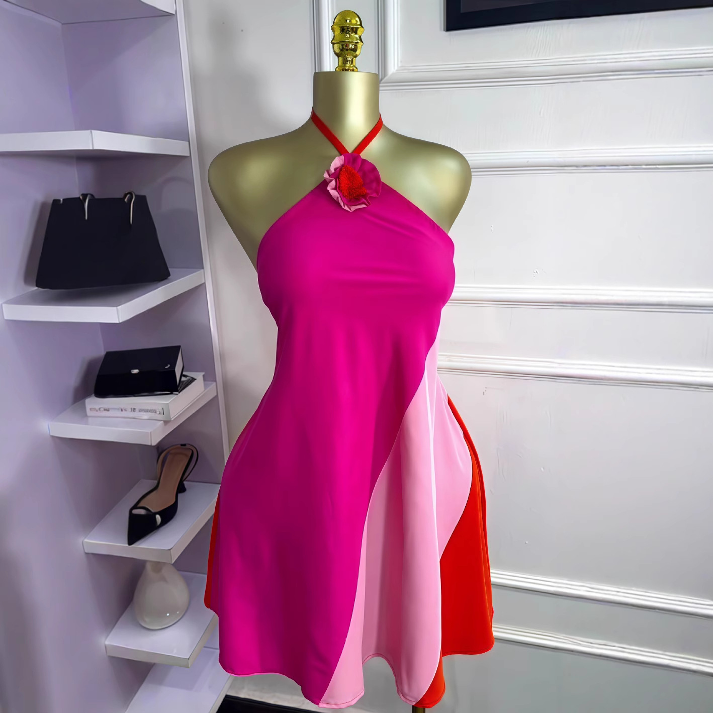 European and American cross-border women's clothing 2025 summer new color blocked flower sleeveless hanging neck backless lace up short dress