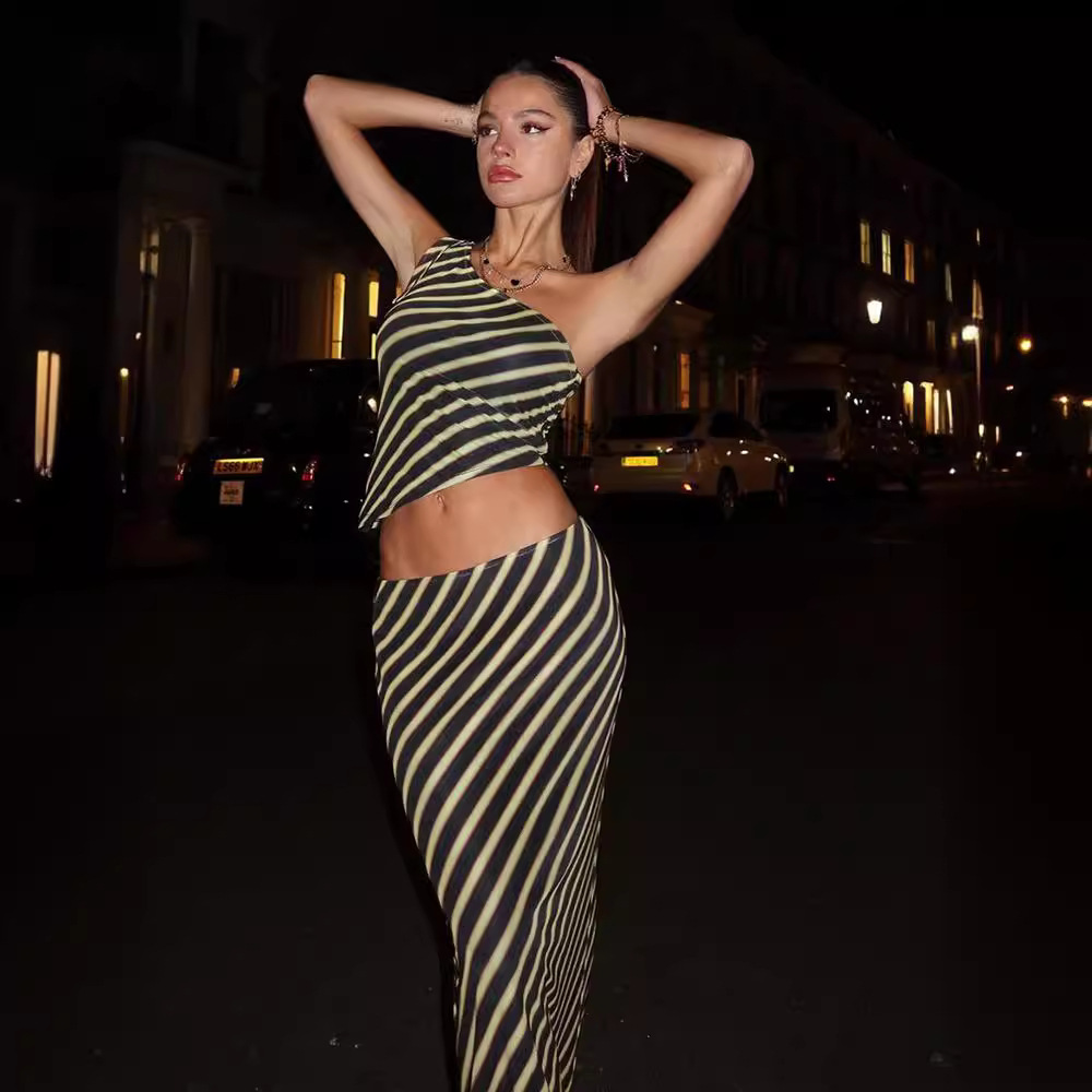 Cross border striped printed women's two-piece set in Europe and America, summer new style, sloping shoulder sleeveless vest, mid waist skirt