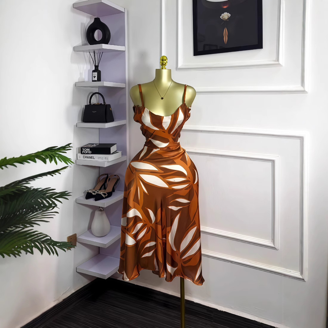 European and American cross-border fashion women's clothing 2025 summer new sleeveless suspender print sexy backless temperament dress