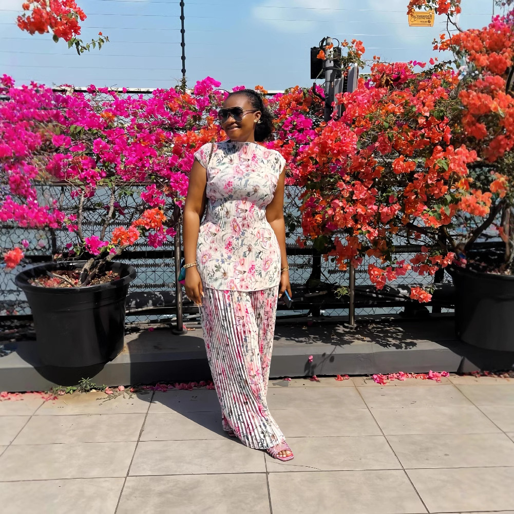 European and American Cross border Women's Clothing 2025 Spring New Collection: Folding Round Neck Flying Sleeve Fashion Printed Wide Leg Pants Two Piece Set