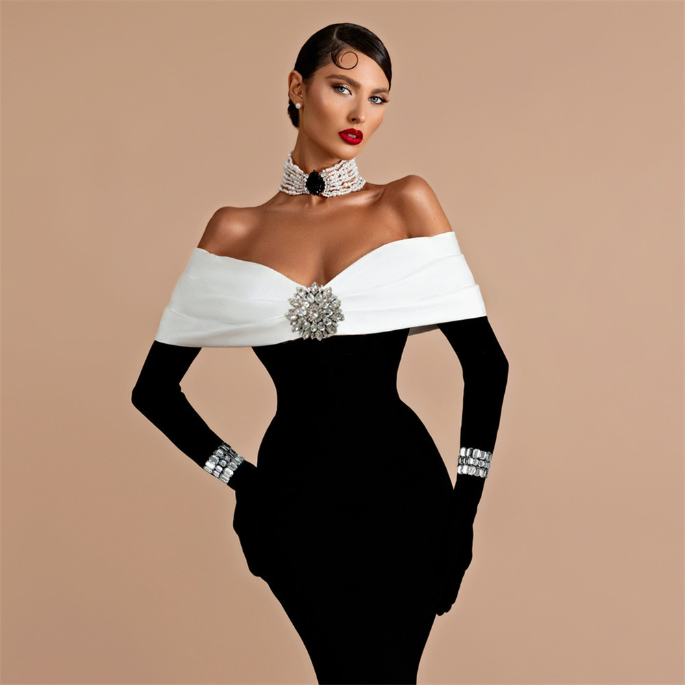 New sexy bandage dress with European and American style contrasting color heavy industry diamond ordering evening dress elegant one shoulder women's clothing