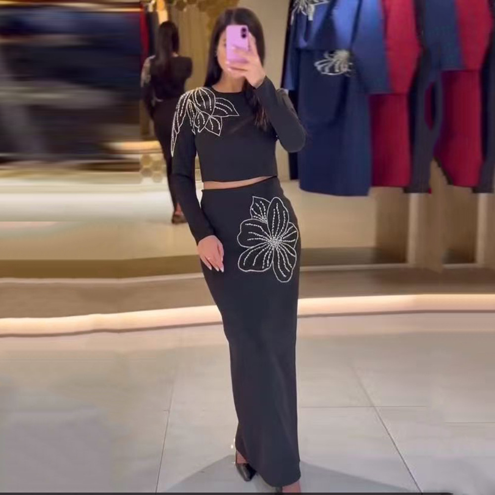 New fashion two-piece spicy girl long sleeved top, high waisted skirt, elegant temperament, diamond set