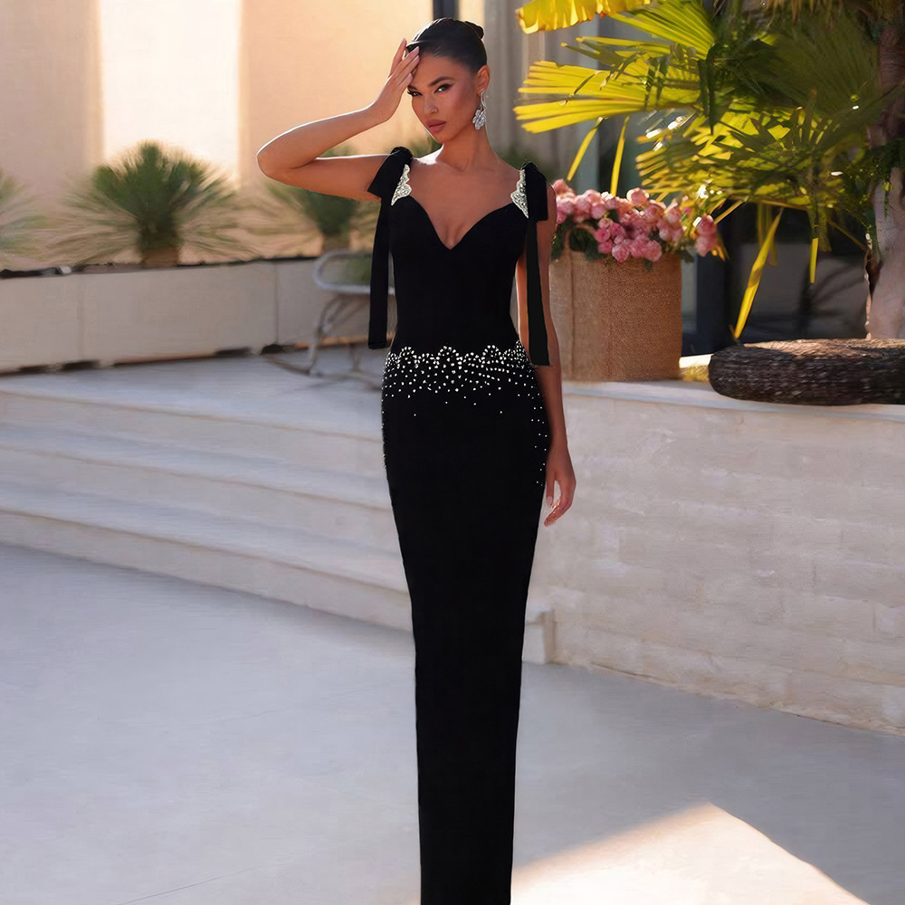 New European and American high-end bandage dress with temperament, hip bag dress, annual party dress, V-neck diamond binding women's clothing, Amazon