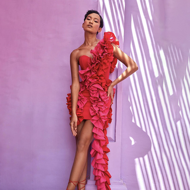 New European and American sexy shoulder bag hip bandage dress temperament contrasting color ruffle edge dress skirt short skirt for women cross-border