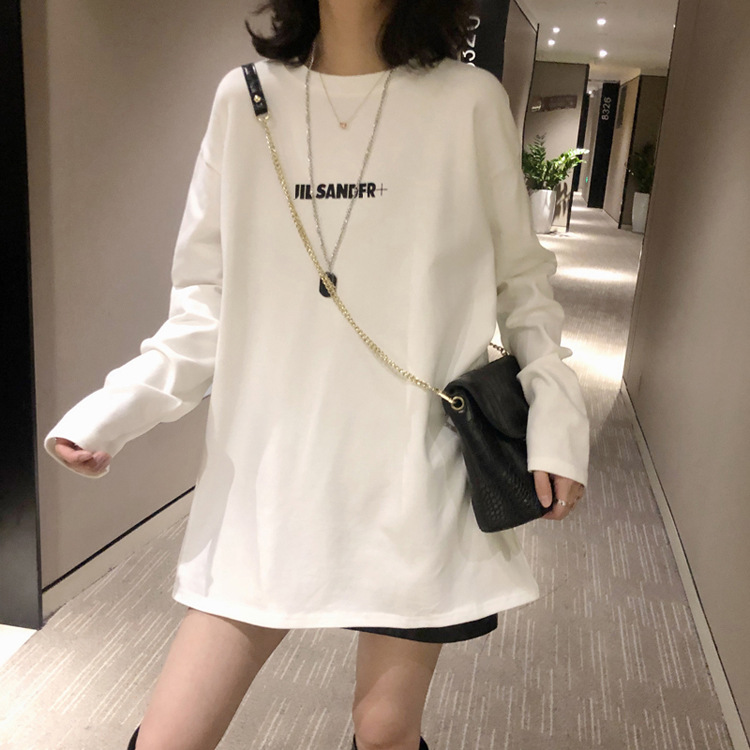 White long sleeved t-shirt, women's spring and autumn outfit, letter versatile round neck pullover, mid length ins trendy top, student base shirt