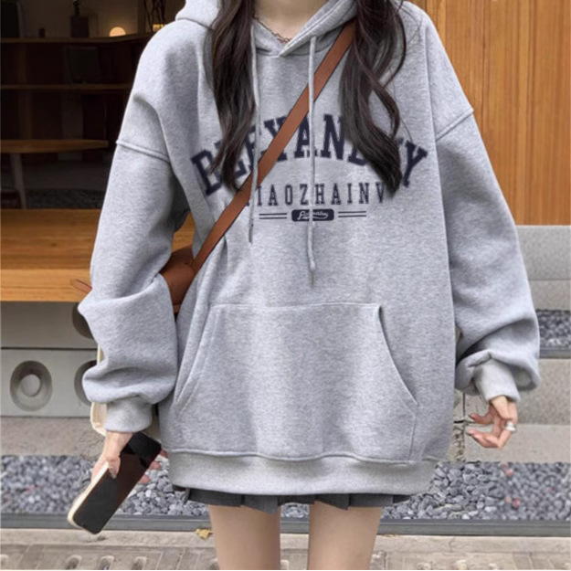Light gray fleece hooded sweatshirt for women's autumn and winter 2024 new loose Hong Kong style fashionable student jacket long sleeved top