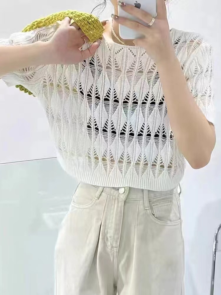 Hollow out short knitted sweater for women 2023 summer new style, loose and slimming, thin French style base shirt top Hollow out short knitted sweater for women 2023 summer new style, loose and slimming, thin French style base shirt top