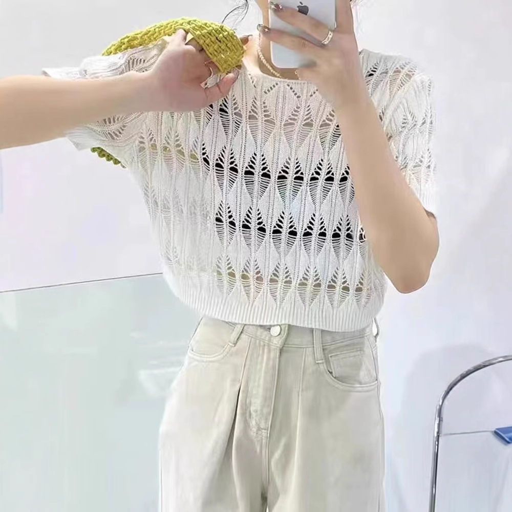 Hollow out short knitted sweater for women 2023 summer new style, loose and slimming, thin French style base shirt top Hollow out short knitted sweater for women 2023 summer new style, loose and slimming, thin French style base shirt top