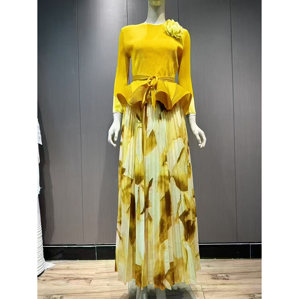 Factory direct sales of Miyake wrinkles in 8 colors to choose from Factory direct sales of Miyake wrinkles in 8 colors to choose from