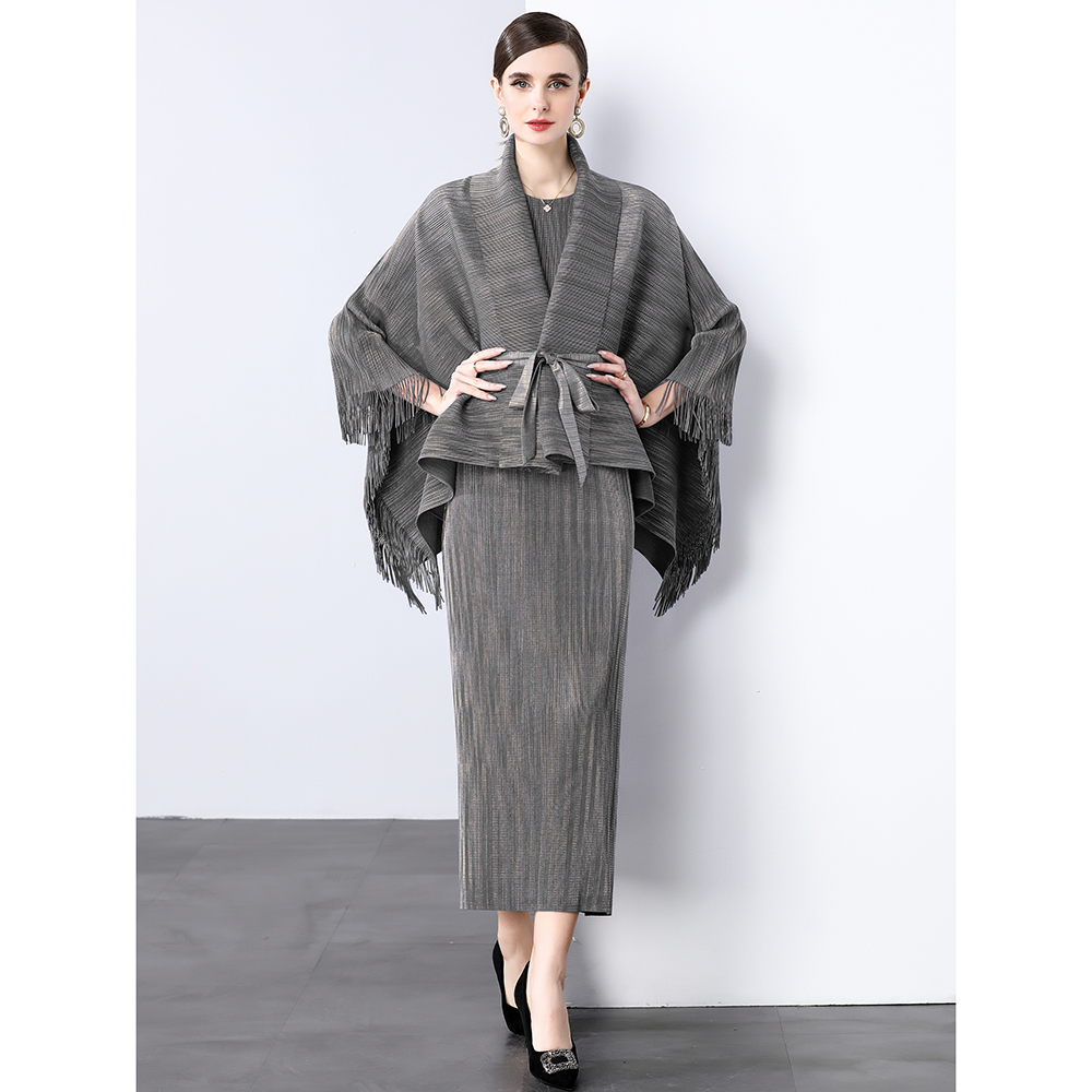 Factory direct sales of Miyake wrinkled bat sleeve lace up jacket pleated vest skirt Factory direct sales of Miyake wrinkled bat sleeve lace up jacket pleated vest skirt