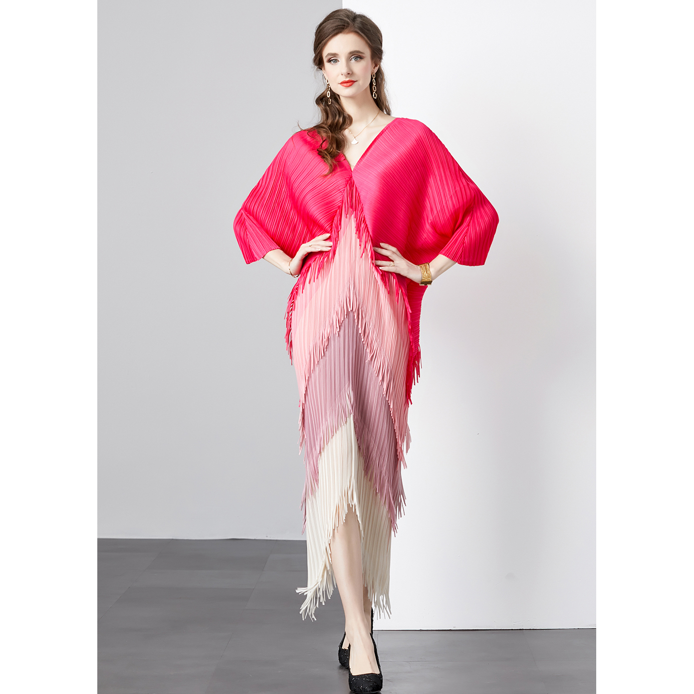 Real shot of the original quality of the San Zhai pleated dress with tassel stitching and irregular patterns