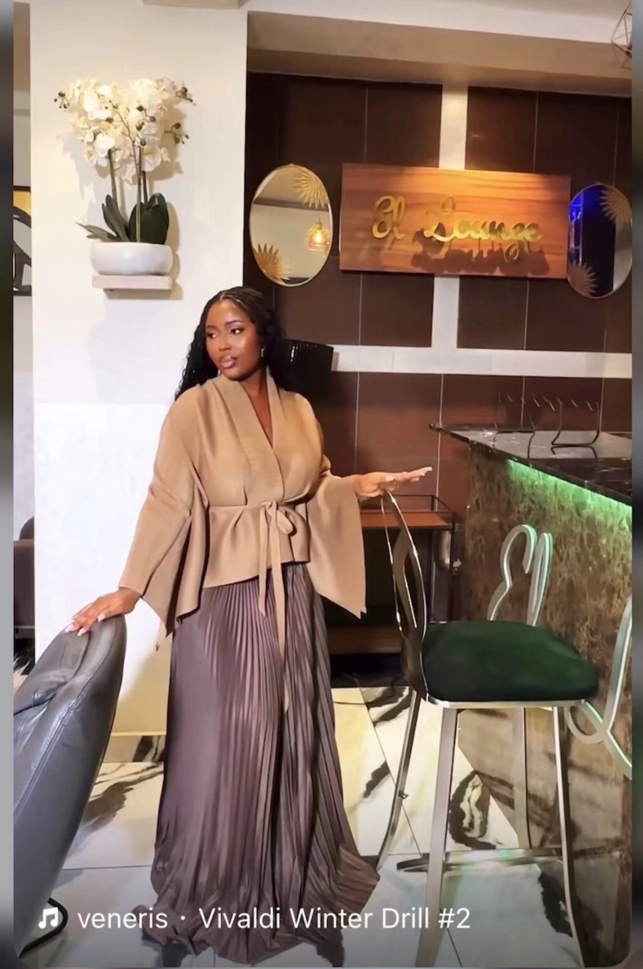 Cross border European, American, and African three bedroom pleated printed top+gradient color 360 degree swing skirt set Cross border European, American, and African three bedroom pleated printed top+gradient color 360 degree swing skirt set