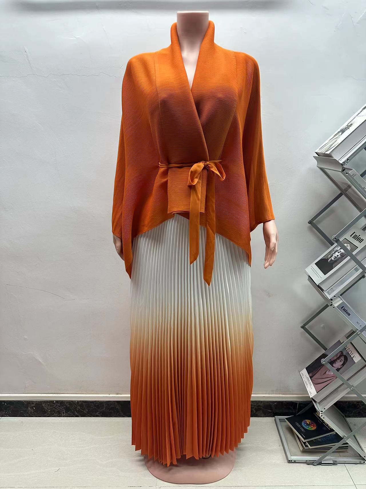 Cross border European, American, and African three bedroom pleated printed top+gradient color 360 degree swing skirt set Cross border European, American, and African three bedroom pleated printed top+gradient color 360 degree swing skirt set