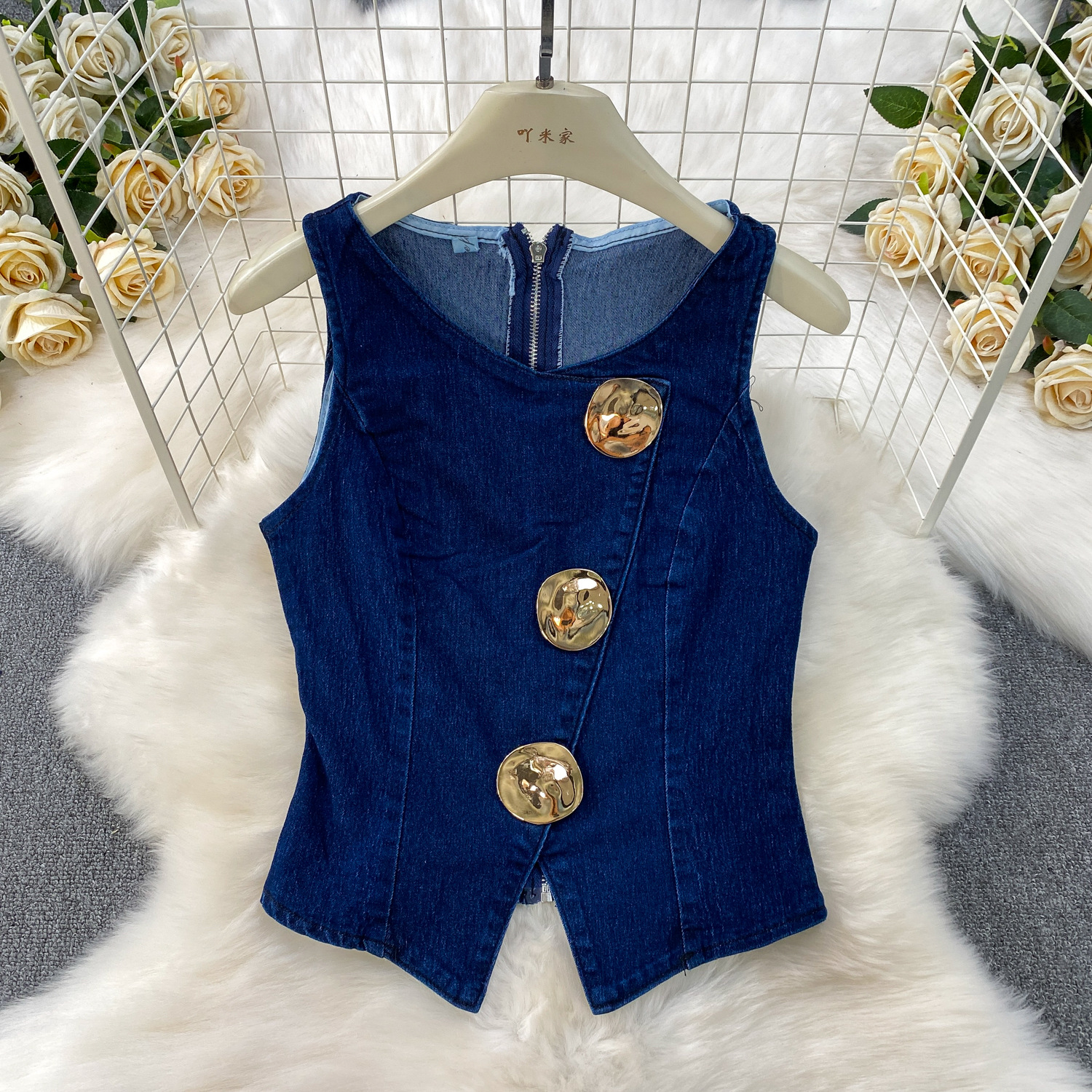 Fashionable outfit with stylish design, metal buckle round neck sleeveless denim vest+high waisted wide leg pants set Fashionable outfit with stylish design, metal buckle round neck sleeveless denim vest+high waisted wide leg pants set