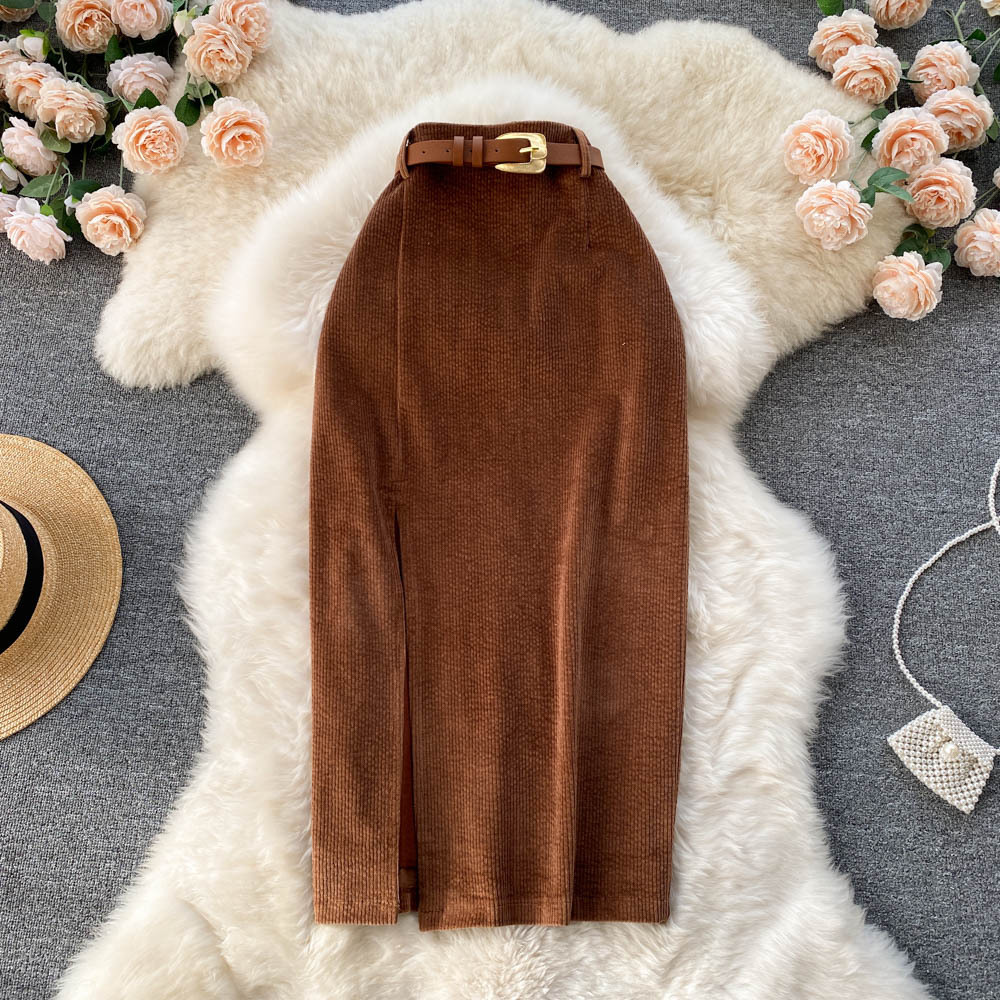 Hong Kong style retro split half skirt with winter sweater, medium to long Korean style temperament, high waist, slimming and hip hugging A-line skirt Hong Kong style retro split half skirt with winter sweater, medium to long Korean style temperament, high waist, slimming and hip hugging A-line skirt