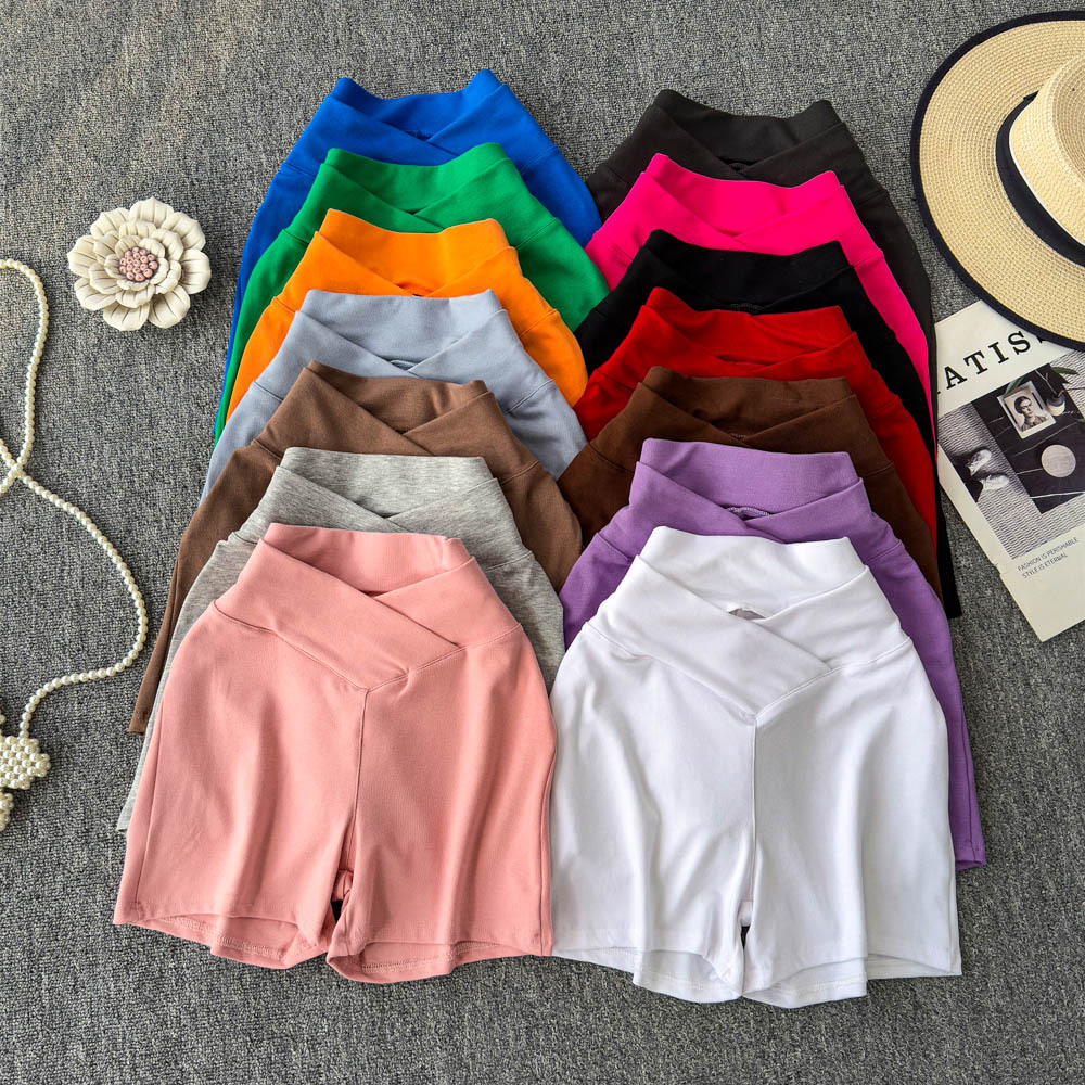 Spicy girl style V-waist slim fit brown high waisted shorts for women in spring and summer, fashionable and versatile, casual and trendy, slimming and hip hugging pants