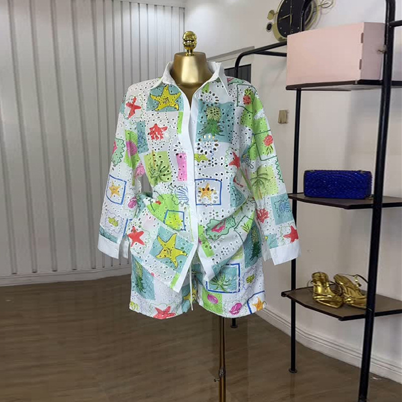 European and American cross-border women's clothing 2025 summer new fashionable printed hollow collar long sleeved shirt shorts casual set