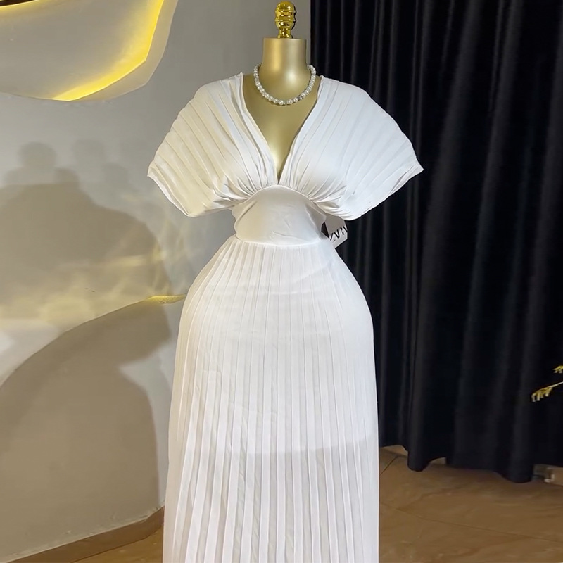 European and American women's clothing 2025 spring new style elegant temperament pleated V-neck bat sleeves high waisted A-line dress long skirt European and American women's clothing 2025 spring new style elegant temperament pleated V-neck bat sleeves high waisted A-line dress long skirt