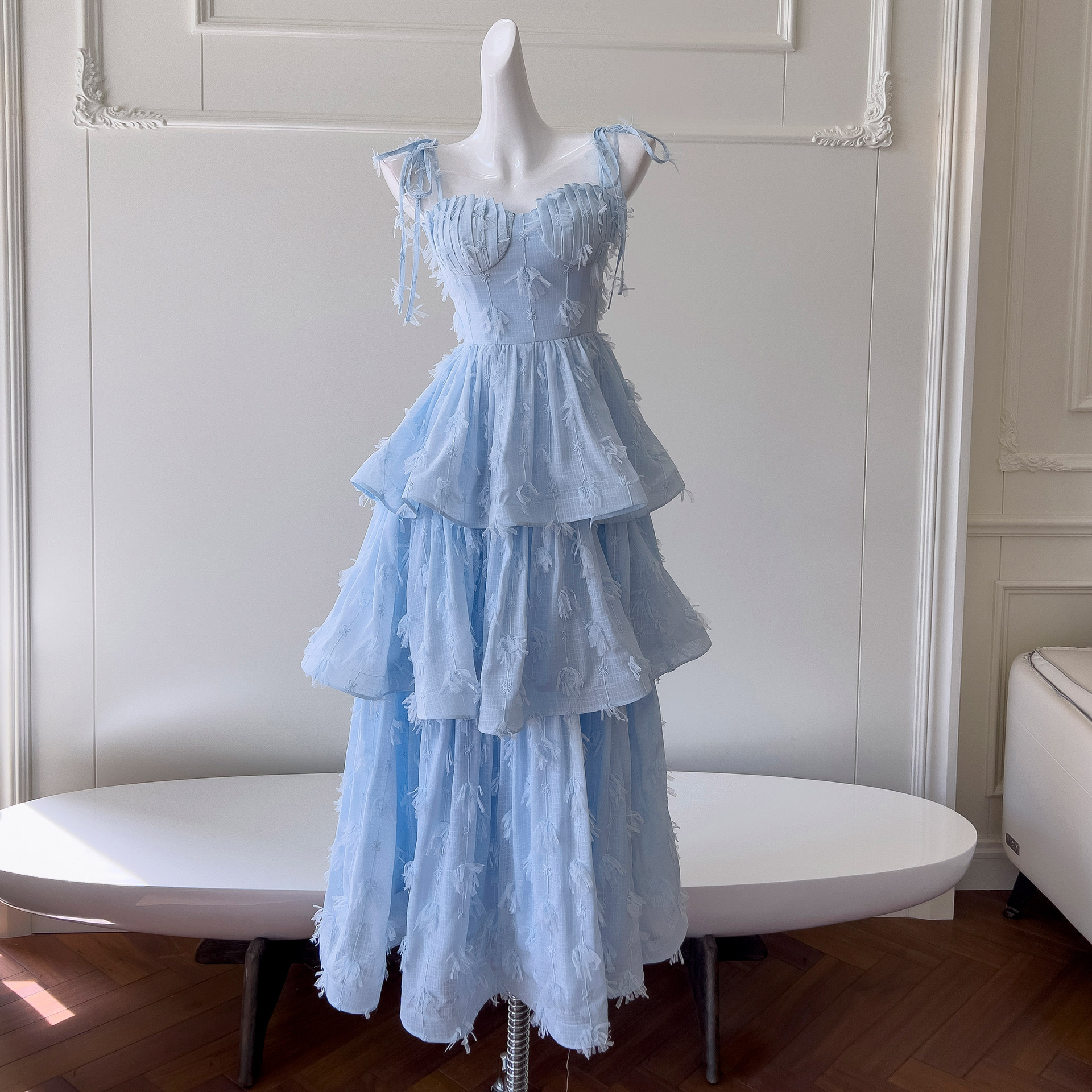 French chiffon ribbon embroidered small dress elegant and sweet blue dress with waist cinched suspender cake long dress 68579 French chiffon ribbon embroidered small dress elegant and sweet blue dress with waist cinched suspender cake long dress 68579