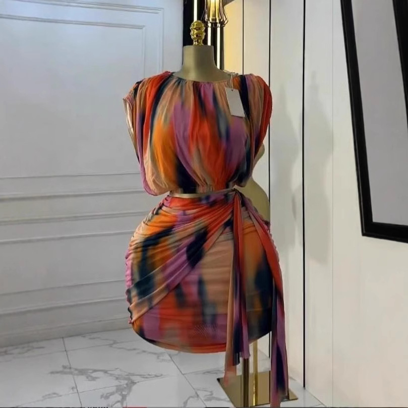 In stock 2025 summer European and American round neck high-end sleeveless pleated tie dye printed top+short skirt 2-piece set