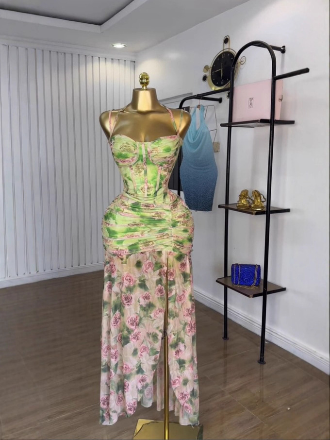 Spot 2025 Summer Cross border Women's Wear with European and American Strapless, Sleeveless Printed, Slimming, Folding, and Irregular Split Dresses Spot 2025 Summer Cross border Women's Wear with European and American Strapless, Sleeveless Printed, Slimming, Folding, and Irregular Split Dresses