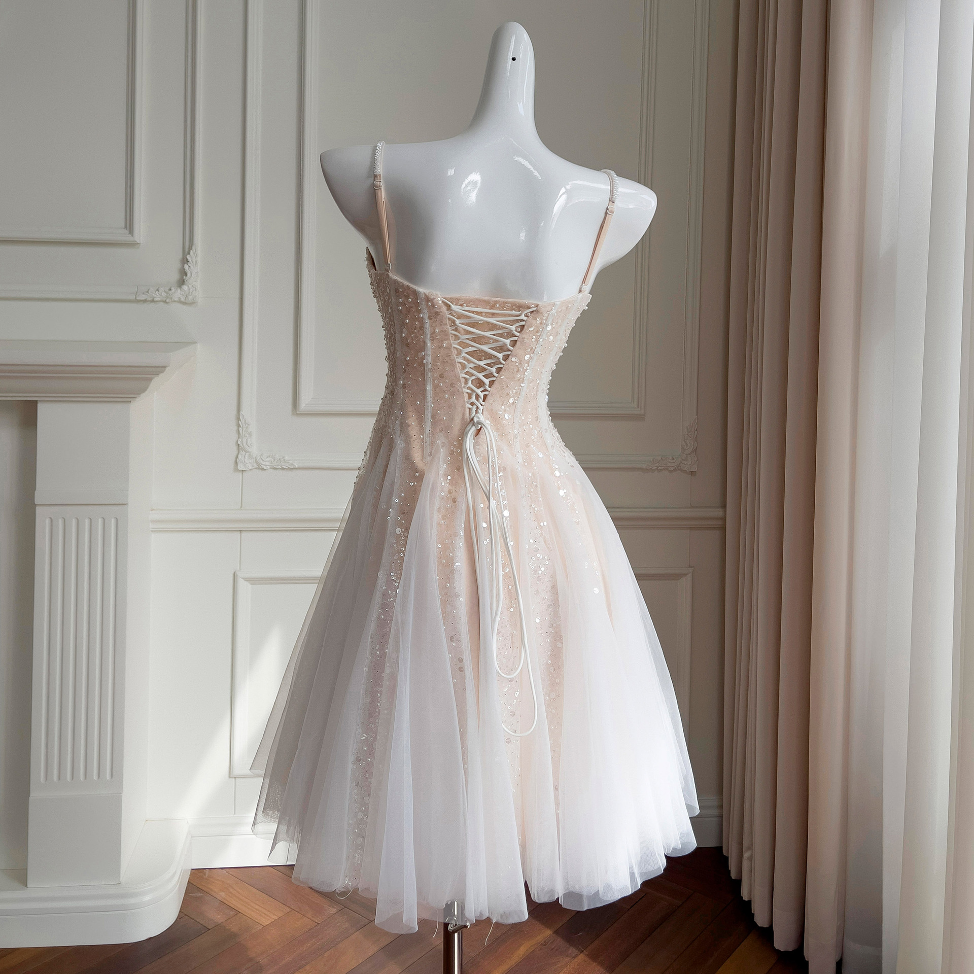 Fashionable temperament, suspender style, elegant mesh embroidered sequin dress, suitable for women's party birthdays, small dress 68501 Fashionable temperament, suspender style, elegant mesh embroidered sequin dress, suitable for women's party birthdays, small dress 68501