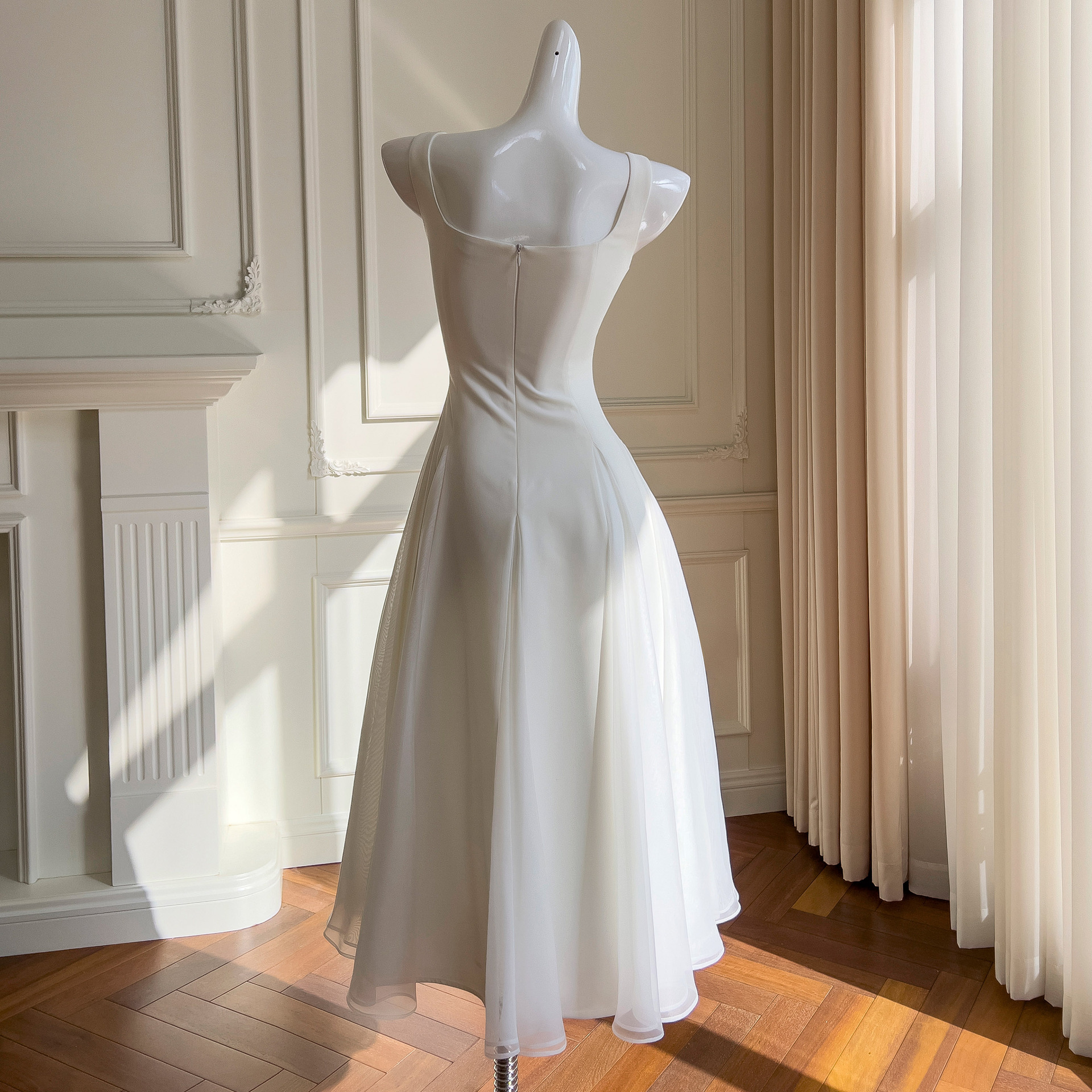 White camisole dress with gentle temperament, white dress, French socialite style, slim fit, waist cinched, sleeveless long dress 68462 White camisole dress with gentle temperament, white dress, French socialite style, slim fit, waist cinched, sleeveless long dress 68462