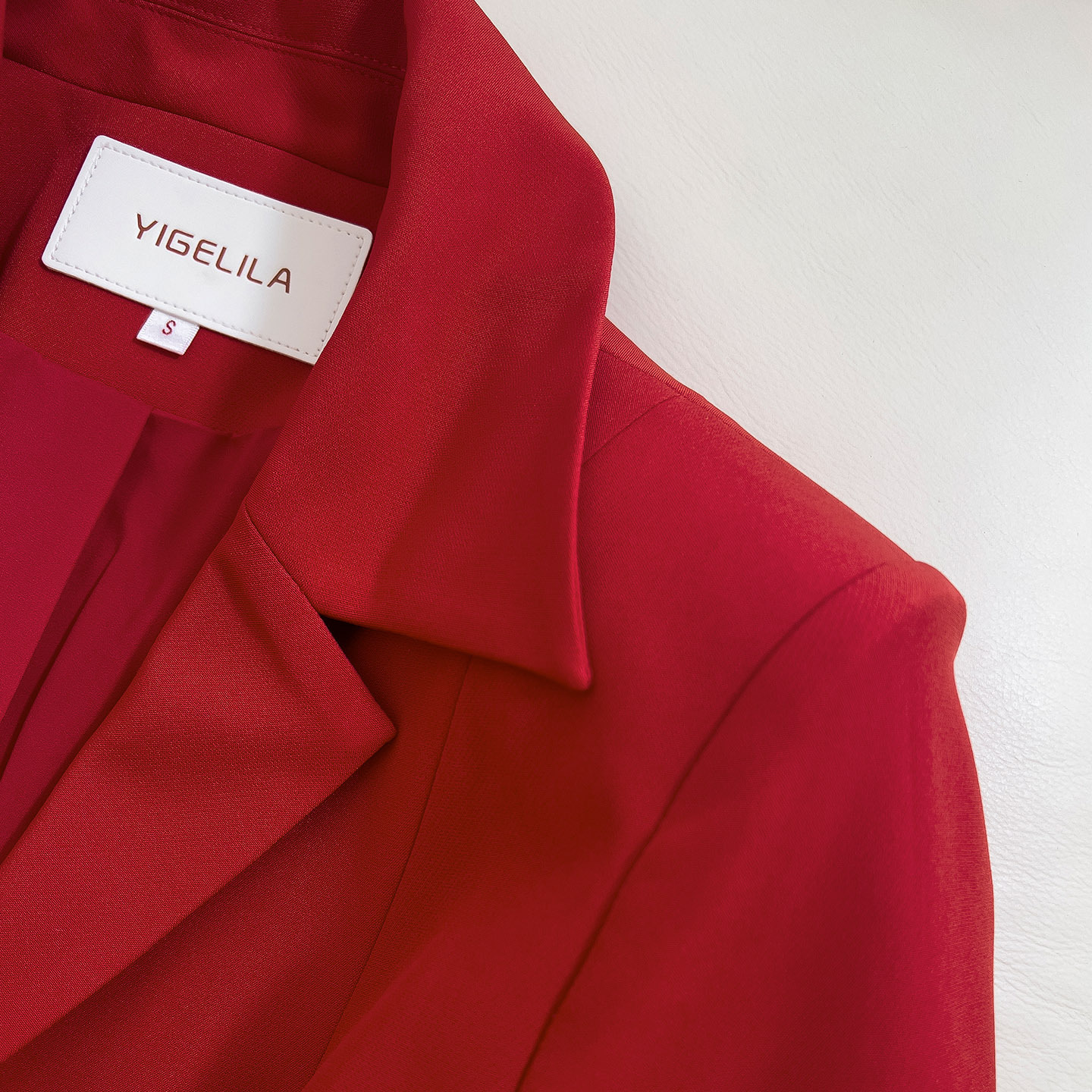 High end solid color dress with shoulder and suit skirt design, elegant temperament, autumn and winter new commuting style 69447 High end solid color dress with shoulder and suit skirt design, elegant temperament, autumn and winter new commuting style 69447