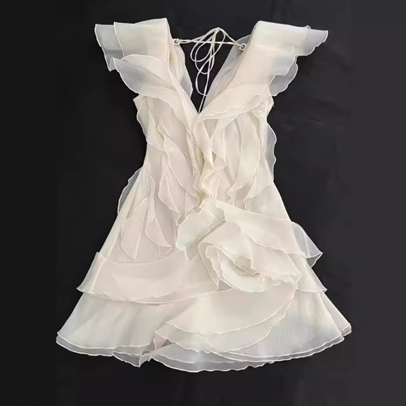 European and American style high-end temperament short skirt 2025 new style ruffled one shoulder design cinched waist slimming dress for women European and American style high-end temperament short skirt 2025 new style ruffled one shoulder design cinched waist slimming dress for women