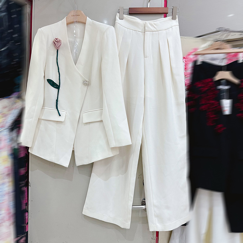 Thirteen line high-end light luxury suit design with three-dimensional floral long sleeved jacket+wide leg pants set A1 # 1025