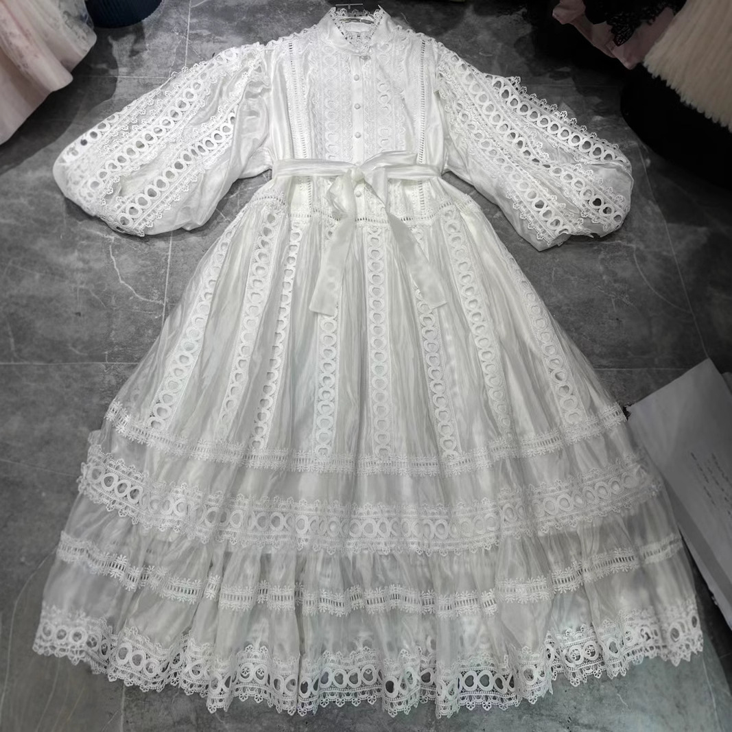 Thirteen Rows European and American Foreign Trade New Palace Style Heavy Industry Love Hollow Lace Spelling Dress A3 # 8208 Thirteen Rows European and American Foreign Trade New Palace Style Heavy Industry Love Hollow Lace Spelling Dress A3 # 8208